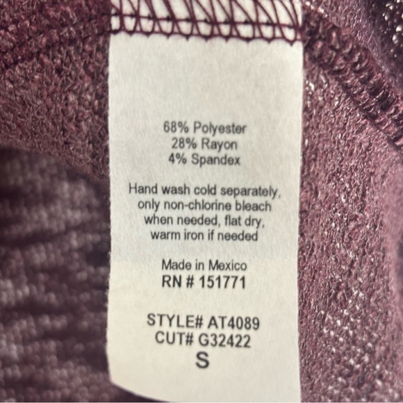 Gilli Crew Neck Burgundy Tee - Picture 6 of 7